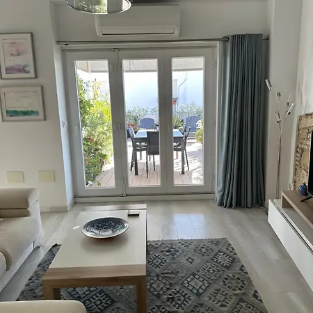 Casa Nuna Modern Loft With Private Garden Terrace شقة جيريز