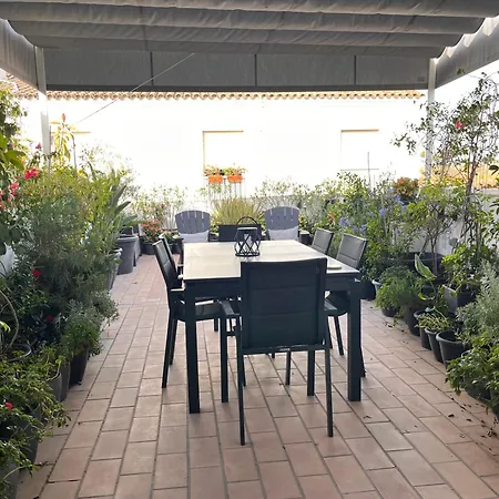 Casa Nuna Modern Loft With Private Garden Terrace شقة جيريز