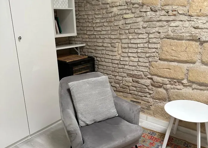 Casa Nuna Modern Loft With Private Garden Terrace شقة جيريز